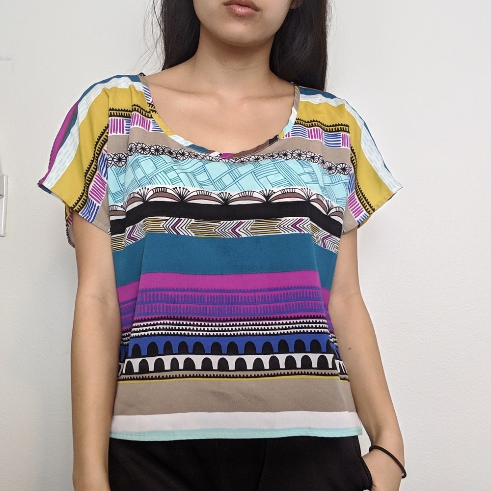 Boxy printed striped crop top